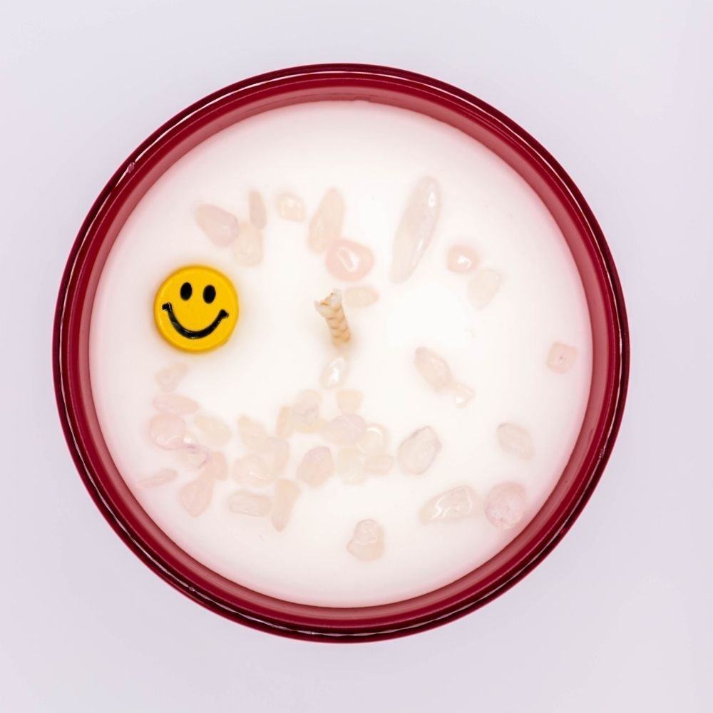Smiley Kaars - Een Lach Vol Positieve Vibes | LouBelle | Handgemaakte geurkaarsen
